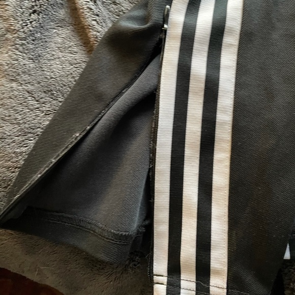 Men’s Adidas Track Pants - Picture 4 of 8